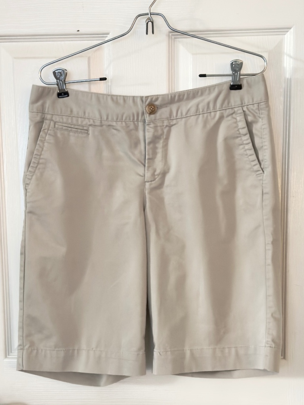 Dockers Women's Flat front Chinos Bermuda Shorts Size 10